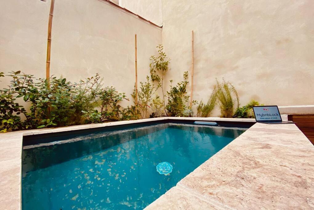 ニーム Terra Nostra - Townhouse - Swimming Poolヴィラ エクステリア 写真