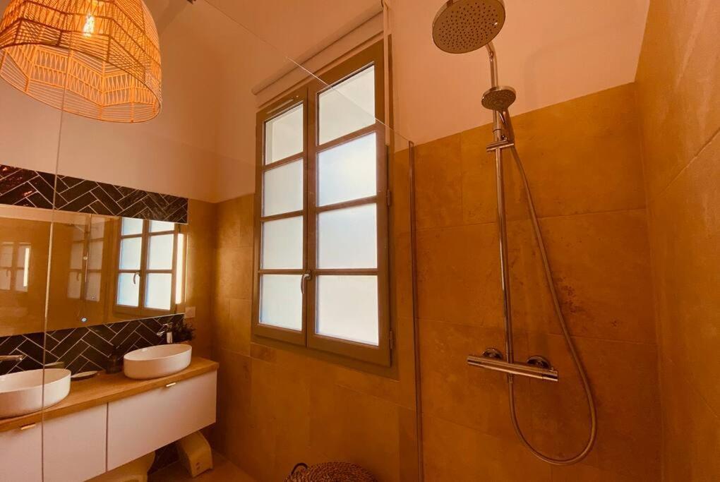 ニーム Terra Nostra - Townhouse - Swimming Poolヴィラ エクステリア 写真